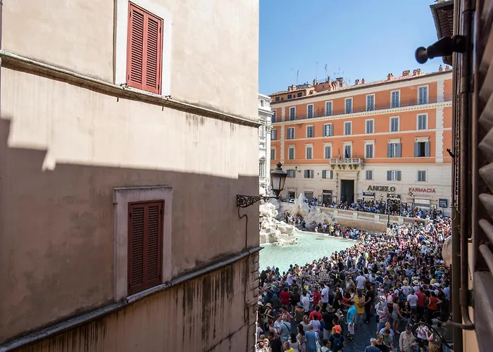 La Finestra Su Fontana Di Trevi - Design